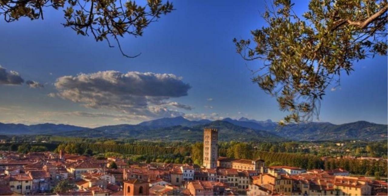 Apartamento Il Glicine Di Lucca Exterior foto